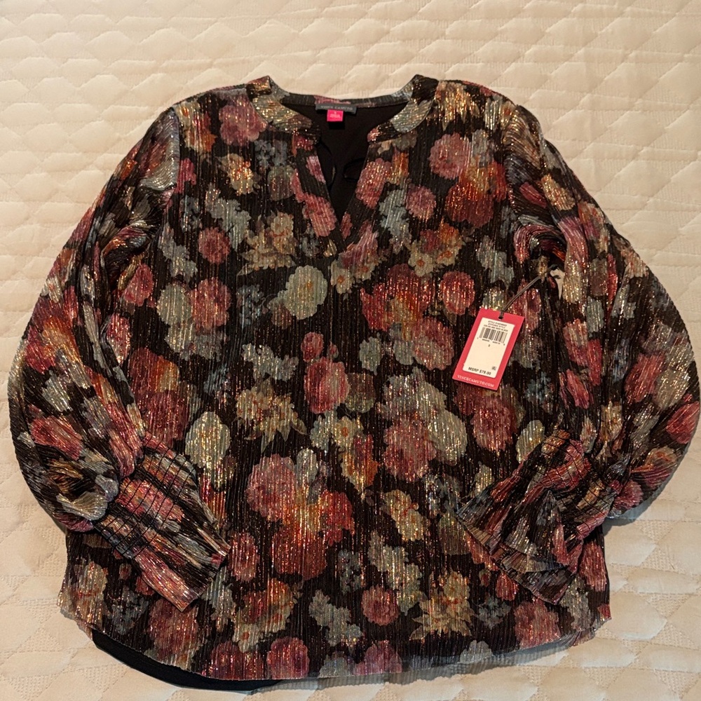 Vince Camuto Black Floral Metallic Pleated Blouse